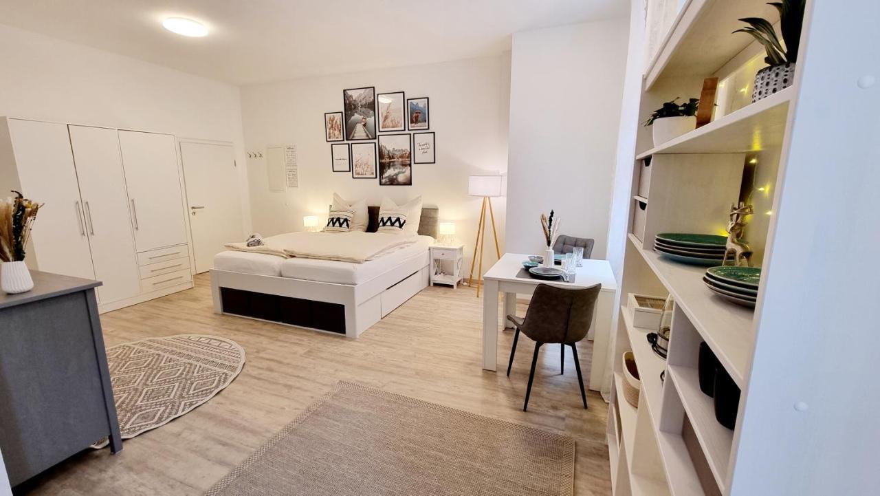 Stadtgarten-Studios - Im Zentrum Mit Parkplatz Weingarten  Extérieur photo